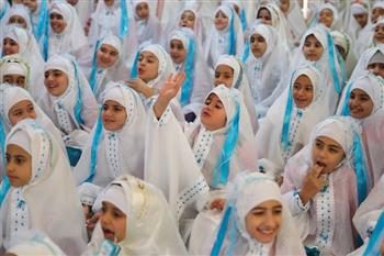 جشن تکلیف دختران دانش آموز در حرم حضرت شاهچراغ(ع) برگزار شد