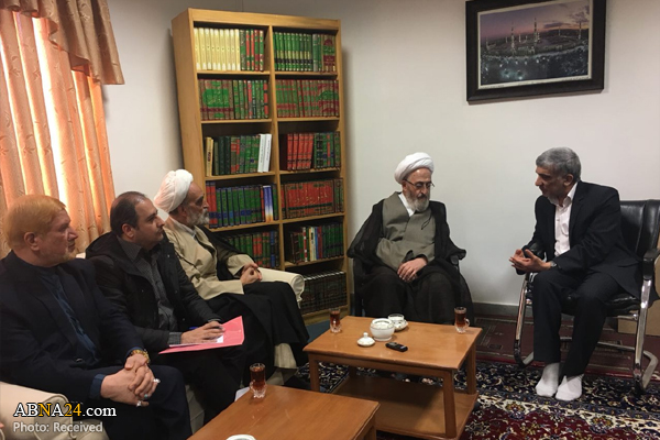 کشور ایران باید رسم‌الخط واحد برای قرآن داشته باشد