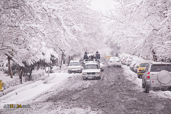 مراکز آموزشی تهران، البرز، قم، قزوین و گیلان فردا (دوشنبه) هم تعطیل است/ کار ادارات با 2 ساعت تأخیر
