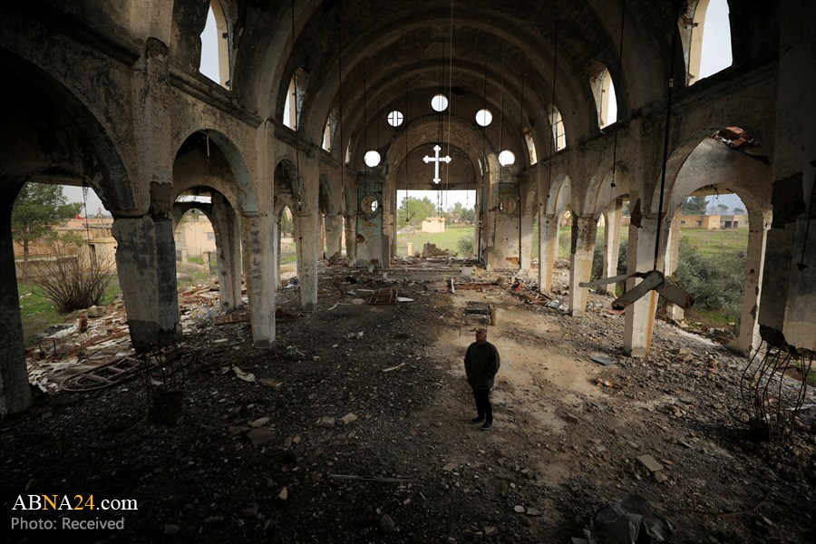 جشن سال نو میلادی مسیحیان سوریه در کلیسایی که داعش آن را تخریب کرد + تصاویر