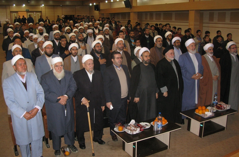 علمای شیعه و سنی در حفظ و انتقال انقلاب به نسل آینده مسئول‌اند