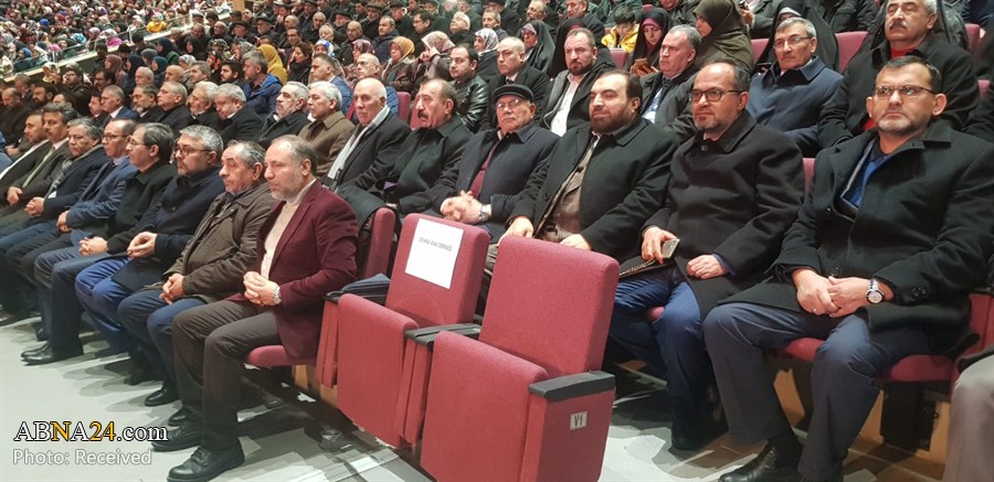 کنفرانس روز زن مسلمان و میلاد حضرت زهرا(س) در استانبول ترکیه برگزار شد + تصاویر