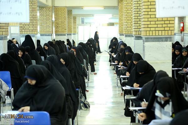 آزمون ورودی جامعة الزهرا(س) برگزار شد