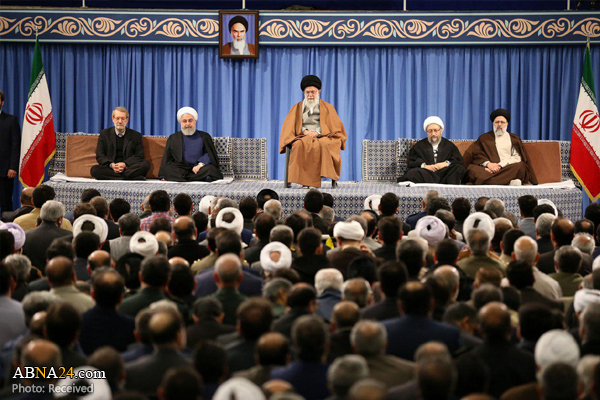 دیدار مسئولان نظام و سفرای کشورهای اسلامی با رهبر انقلاب