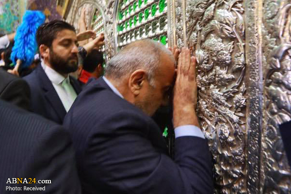 نخست وزیر عراق به زیارت حرم مطهر امام رضا(ع) مشرف شد + عکس