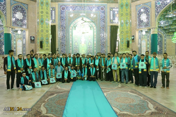 غبارروبی مسجد مقدس جمکران از سوی اصحاب رسانه و هنرمندان