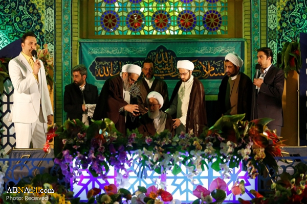 تجلیل از آیت الله شیخ عیسی قاسم به عنوان مهدی یاور سال مسجد مقدس جمکران