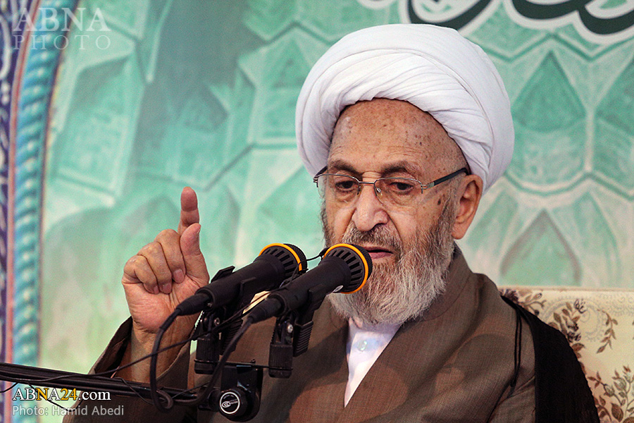 آیت‌الله سبحانی: ‌‌برخی را برای رفت و آمد با حجاب نامناسب در خیابان‌ها اجیر کرده‌اند! /  اگر صبر داشته باشیم فشارهای دشمن کارساز نخواهد بود