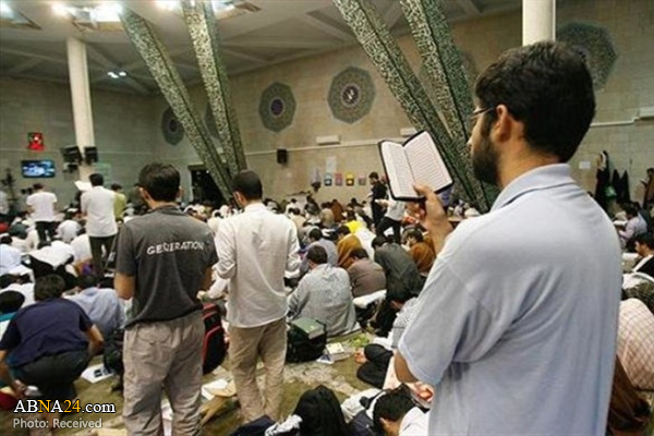 برگزاری مراسم معنوی اعتکاف در دانشگاه آزاد اسلامی تهران