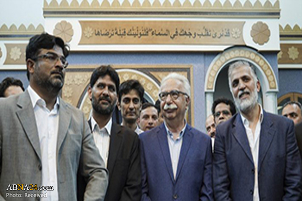 بازدید وزیر آموزش یونان از مسجد تازه تأسیس در آتن