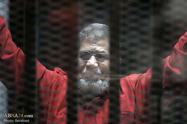 فرزند محمد مرسی: السیسی و مسئولان حکومت او عامل قتل پدرم هستند