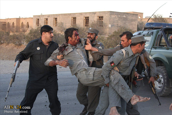 در حمله طالبان به چند پاسگاه در دایکندی ۸ مامور پلیس کشته شدند