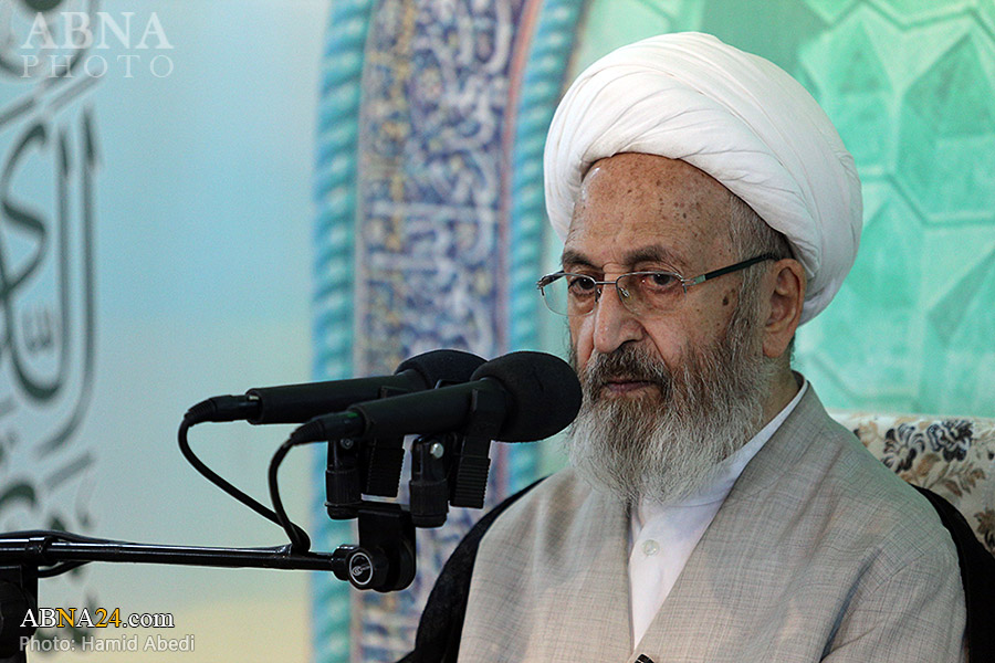 آیت‌الله سبحانی: مرحوم شیخ هادی فقهی از دریای هوی و هوس دنیا به خوبی عبور کرد 