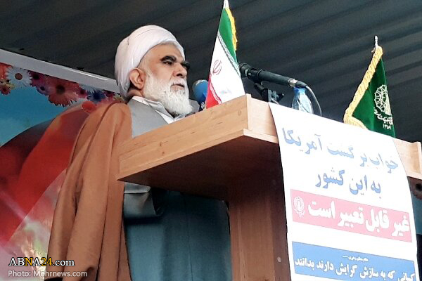 اختری: حضور پرشور در راهپیمایی ۱۳ آبان اعلام وفاداری به امام و رهبری و انزجار از آل سعود، آل نهیان و آمریکای جنایتکار است