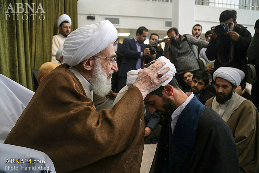 گزارش تصویری/ عمامه گذاری طلاب با حضور آیات عظام علوی گرگانی و نوری همدانی