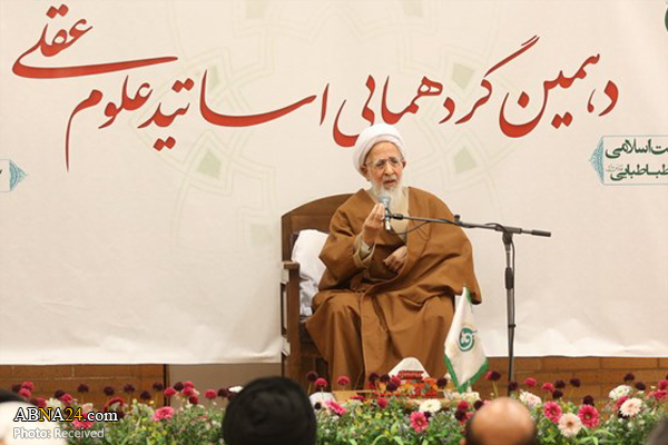 آیت‌الله جوادی آملی: رسالت علما معرفی قرآن و آموزه‌های آن در سطح جهان است