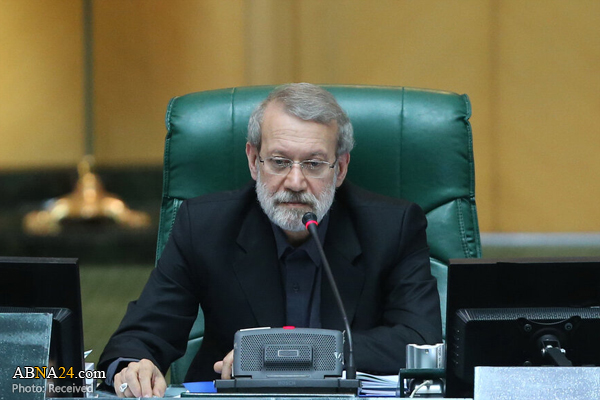 لاریجانی: نظارت بر بازار و قیمت‌ کالاها در سطح سران قوا پیگیری می‌شود