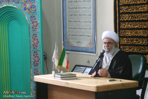 آیت الله رمضانی: دعاهای ماه مبارک رمضان بین المللی است/ برخی مسلمانان نسبت به قرآن کم‌مهری کردند
