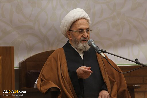 تقدیر آیت الله سبحانی از اقدامات خیرین سلامت و مردم در دوران کرونا