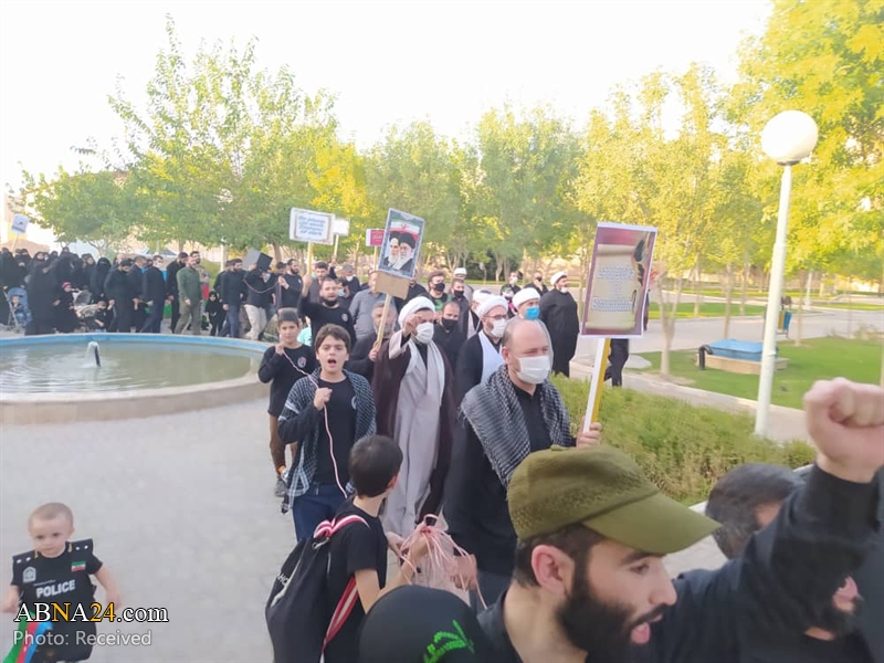 تظاهرات روحانیون جمهوری آذربایجان در پی اهانت نشریه فرانسوی به ساحت مقدس پیامبر(ص) + تصاویر