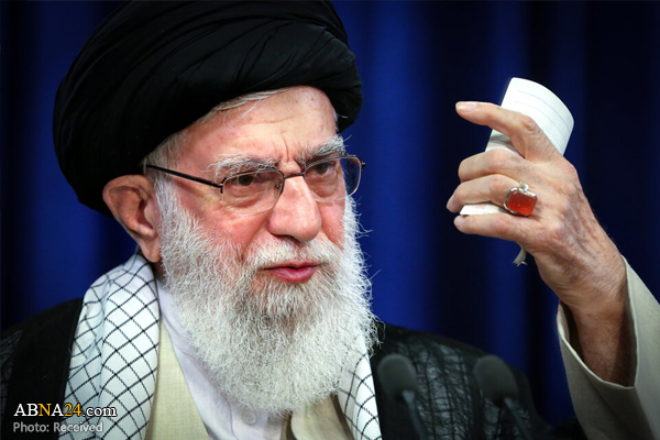 پخش زنده سخنرانی رهبر انقلاب به مناسبت هفته دفاع مقدس
