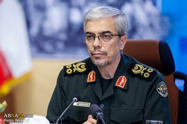 سرلشکر باقری: دولتمردان فرانسه دست از بازی خطرناک توهین به پیامبر اسلام(ص) بردارند
