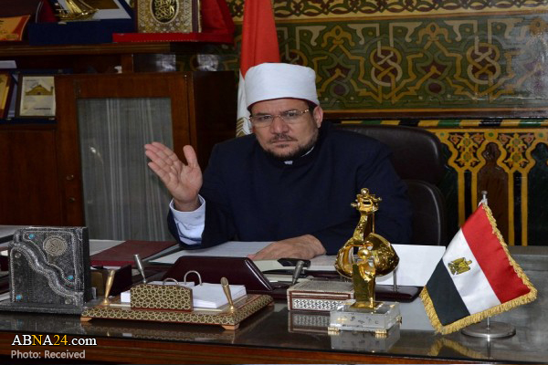 بازداشت یک امام جماعت در مصر به علت انتقاد از فرانسه
