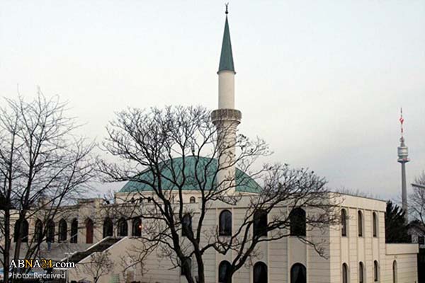 تعطیلی تعدادی از مساجد اتریش به بهانه حملات تروریستی 