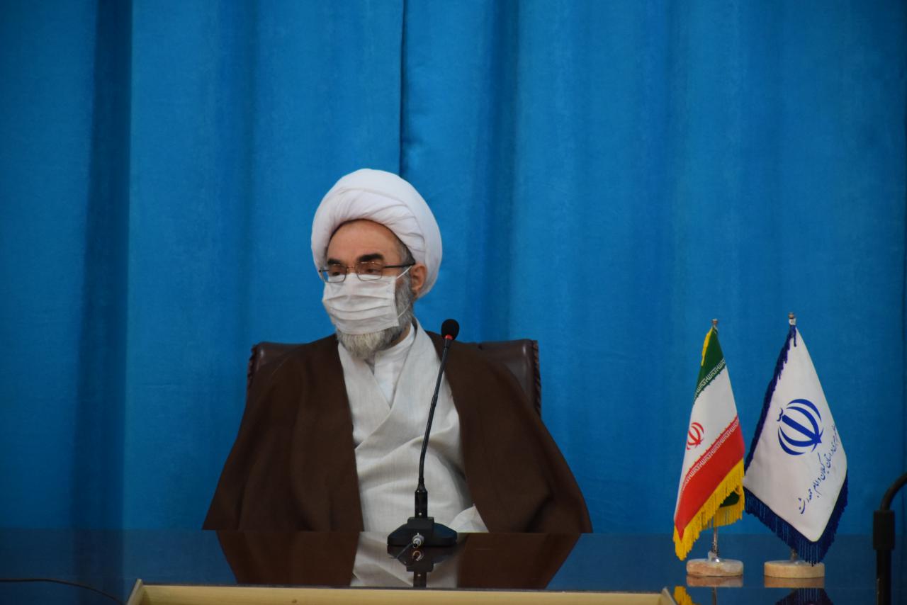 اعضای ستاد نماز جمعه مشکلات جامعه را به مسئولان انتقال دهند