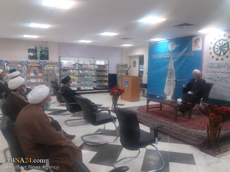 نشست "ضرورت و شیوه پاسخ‌گویی به شبهات در عرصه بین‌الملل" برگزار شد