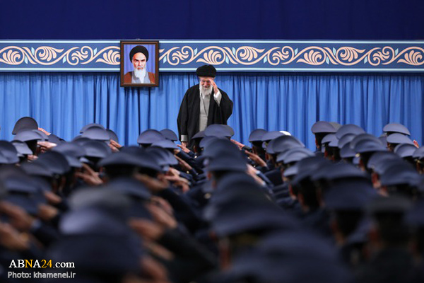 جمعی از فرماندهان نیروی هوایی ارتش با رهبر انقلاب دیدار می‌کنند
