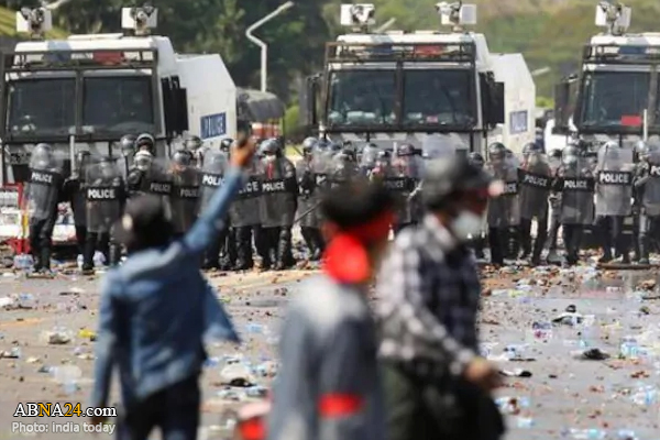 نظامیان میانمار تظاهرکنندگان را به مرگ تهدید کردند