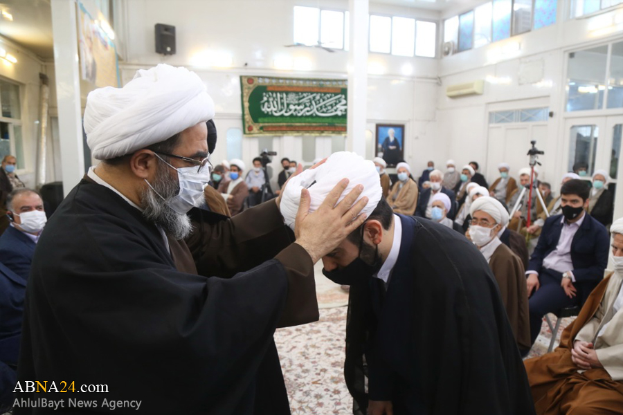 برپایی جشن عید مبعث و ملبس شدن تعدادی از طلاب در دفتر آیت‌الله فاضل لنکرانی + تصاویر