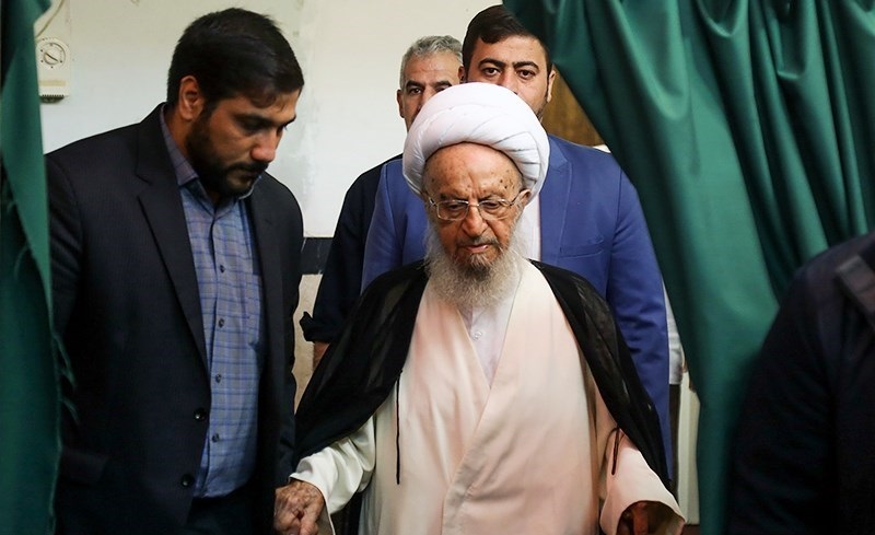 شرایط جسمانی آیت ‌الله مکارم‌ شیرازی بهبود یافت
