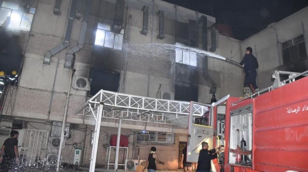 در آتش‌سوزی بیمارستان «ابن الخطیب» بغداد ۱۳۰ نفر جان باختند
