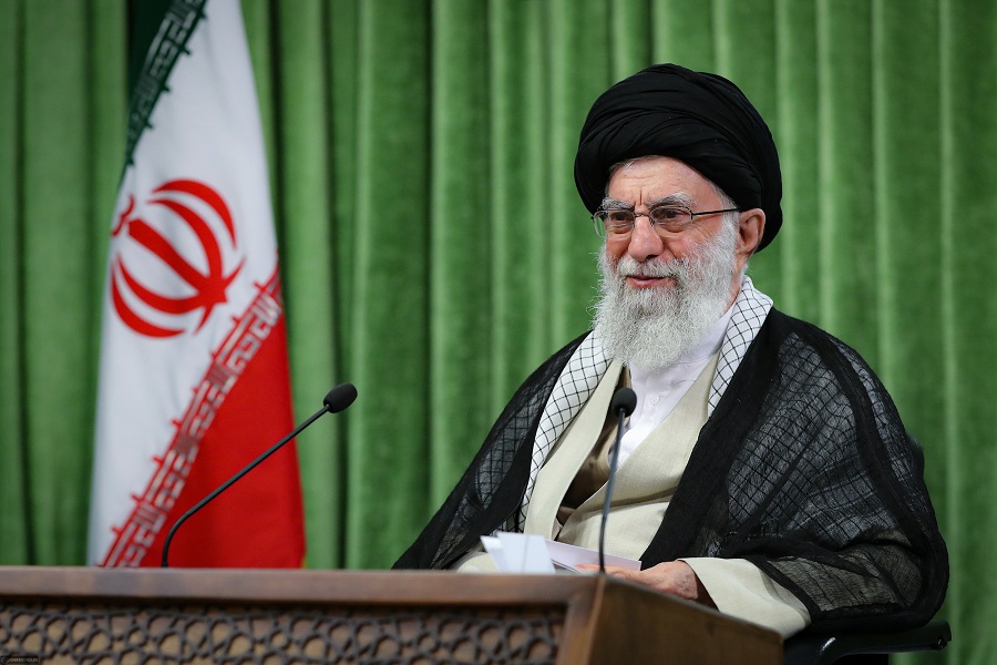 رهبر انقلاب: صهیونیست‌ها جز زبان زور چیزی نمی‌فهمند/ لعنت خداوند بر جنایتکارانی که نوگلان بی‌گناه افغانستانی را پرپر کردند 