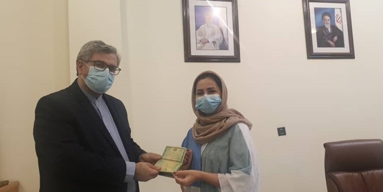 صدور اولین شناسنامه برای فرزندان دارای مادر ایرانی و پدر خارجی در خارج از ایران + عکس