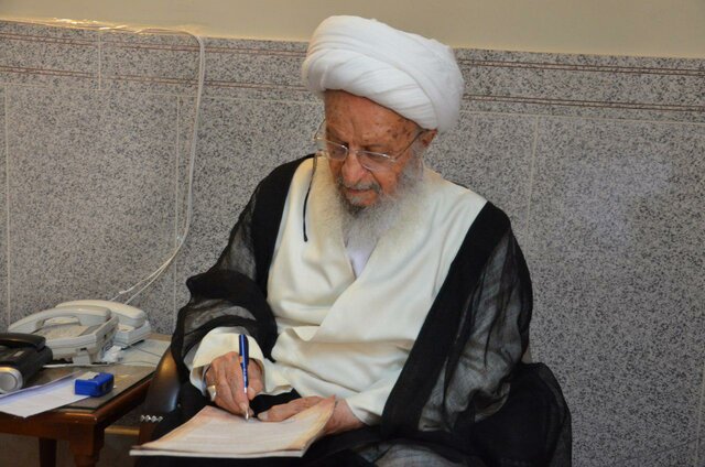 پیام تسلیت آیت‌الله مکارم شیرازی در پی درگذشت برادر همسر مقام معظم رهبری 