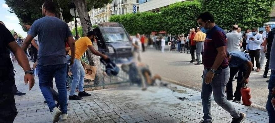 خودسوزی جوان تونسی مقابل ساختمان وزارت کشور