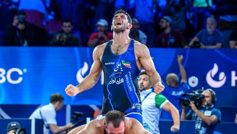 واکنش اینستاگرامی دفتر آیت الله جوادی آملی به قهرمانی یزدانی

