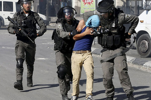 بازداشت ۱۰ جوان فلسطینی از سوی نظامیان صهیونیست
