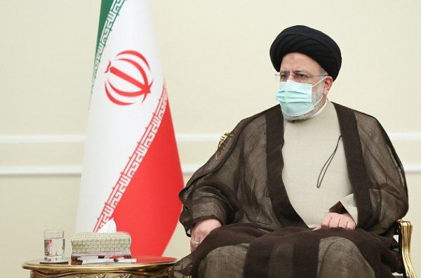 رئیسی: ایران با جمهوری آذربایجان و ترکیه فراتر از رابطه همسایگی، پیوند عمیق دارد/ نباید اجازه دهیم برخی تحرکات بیگانه خدشه‌ای در روابط ایجاد کند
