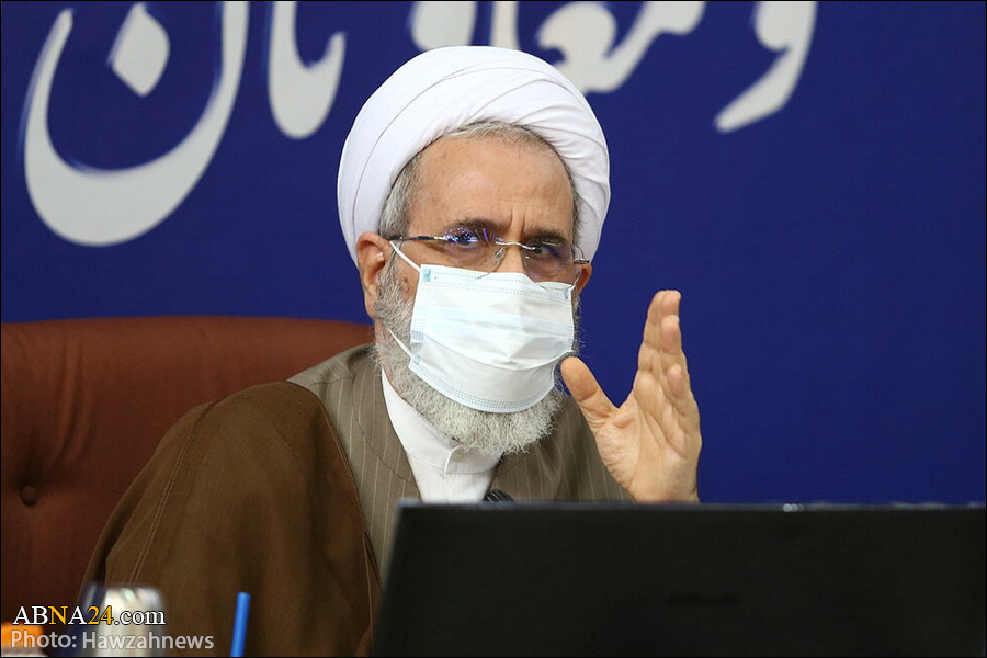 آیت الله اعرافی: مهم ترین کار در جهان، تربیت افراد برای هدایت انسان ها است/ «حاج شیخ» در چه شرایطی وارد قم شد و اکنون قم چه شرایطی دارد؟