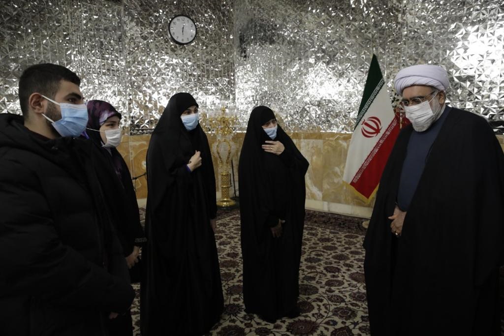 دیدار خانواده شهید بدرالدین با تولیت آستان قدس رضوی 