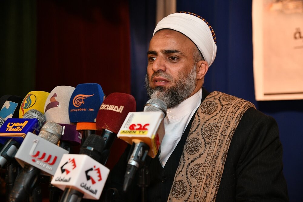 مفتی یمن: هدف از بمباران صنعاء به زانو در آوردن ملت یمن است

