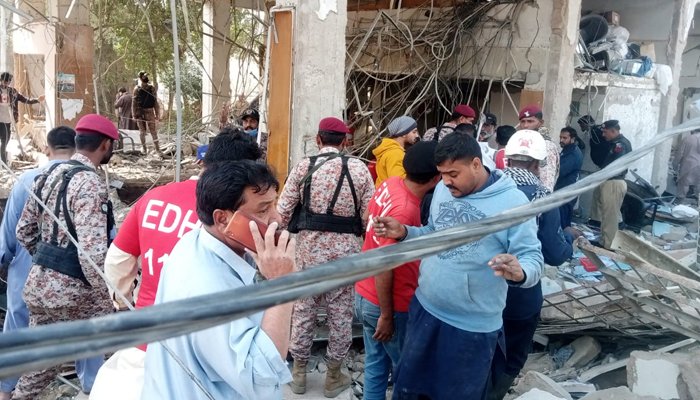 انفجار در کراچی پاکستان ۱۰ کشته برجای گذاشت
