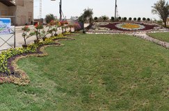 Al-Abbas holy shrine makes the biggest floral carpet in the Second International Flower Fair in Basra - Iraq / Photos