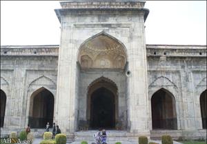 Images of Stone Mosque in Kashmir Built in 1623