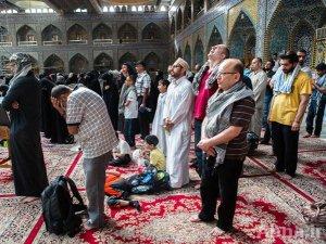 بالصور / حملة من عشرات الجنسيات تزور عتبات كربلاء المقدسة
