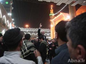 بالصور / الآف الزائرين يحيون ذكرى استشهاد السيدة فاطمة الزهراء (ع) في النجف الأشرف